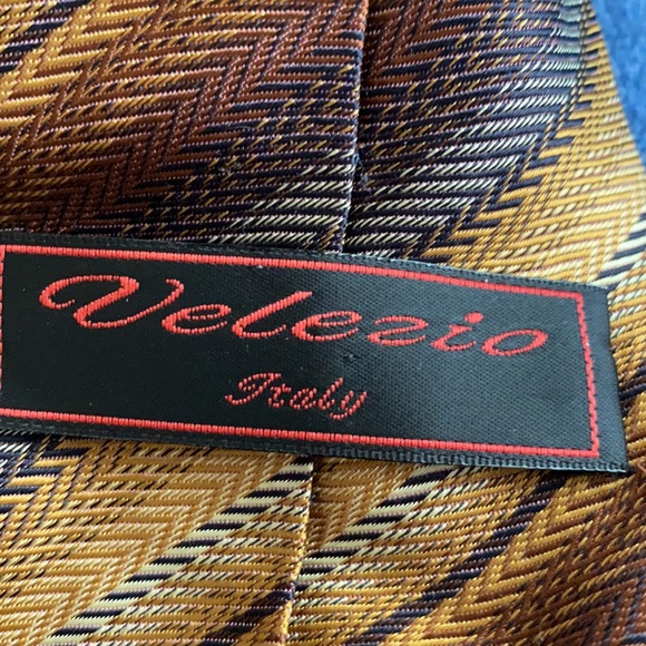 🏈 Velezio necktie possible NFL link - Picture 3 of 4